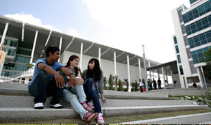 馬來(lái)西亞——泰來(lái)大學(xué)